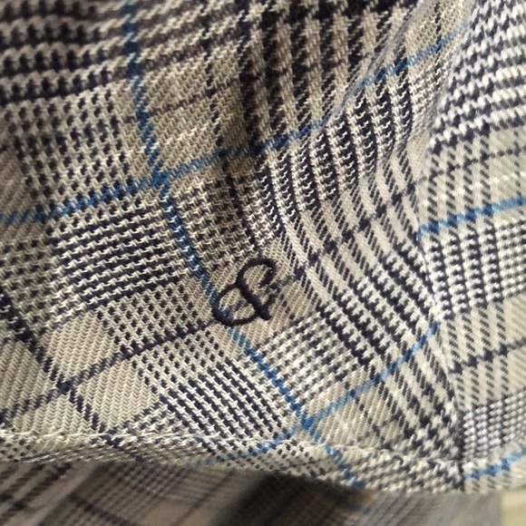 💙Treasure&Bond Tailored button down shoulder ruffle plaid cuff sleeved blouse. - Picture 9 of 12